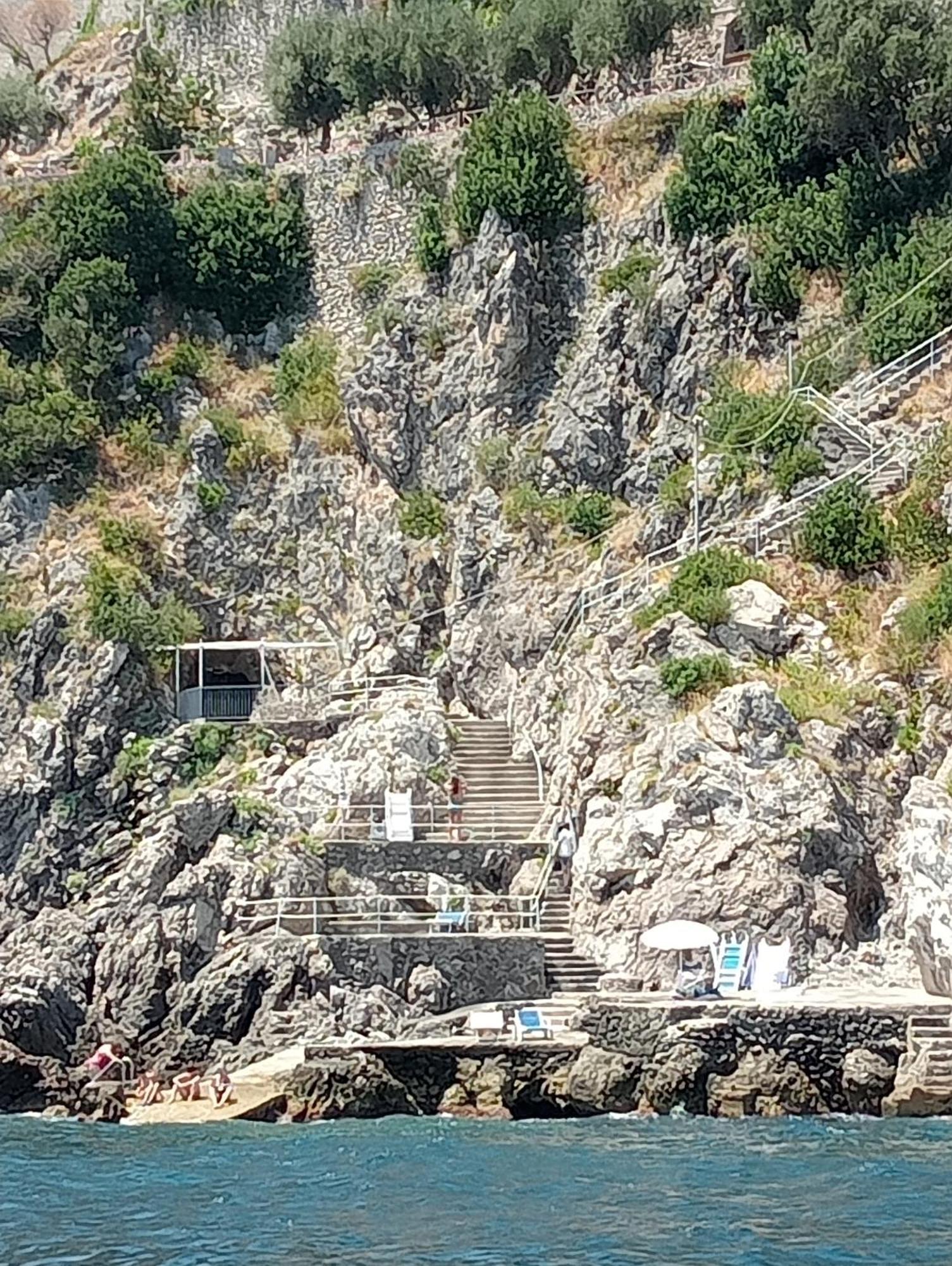 Appartamento Di Raphael Con Discesa Privata Al Mare Amalfi Eksteriør billede